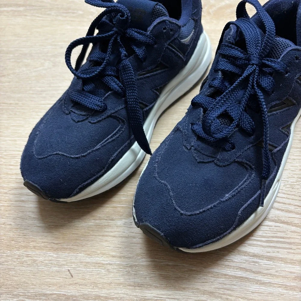 New‎ Balance 57/40 Sneakers W9.5/M7.5 Color Navy